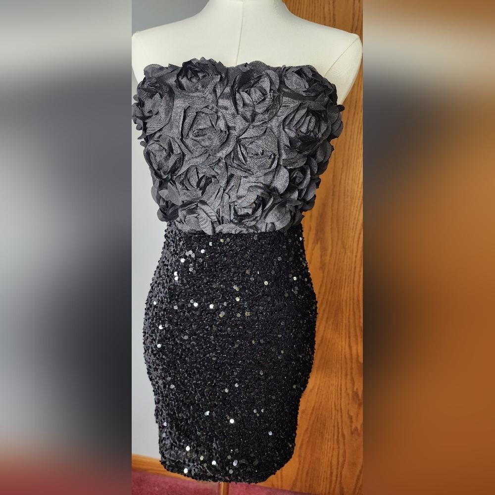 Chic Black Rose Embellished Mini Dress